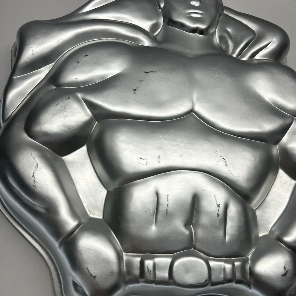 Wilton 502-1212 Superman Cake Pan Mold From 1977 DC Comics Super Hero Birthday